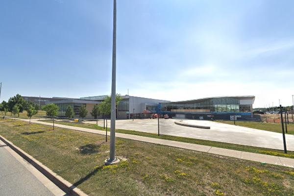 Trường Trung Học St. Jean de Brebeuf Catholic High School – Woodbridge, Ontario, Canada